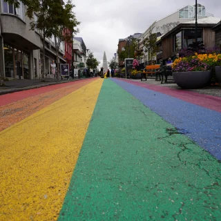Island_ReykjavikRegenbogenStrasse01